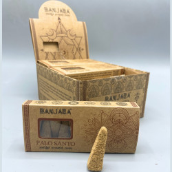 Cones piramidais de Banjara Smudge - Palo Santo