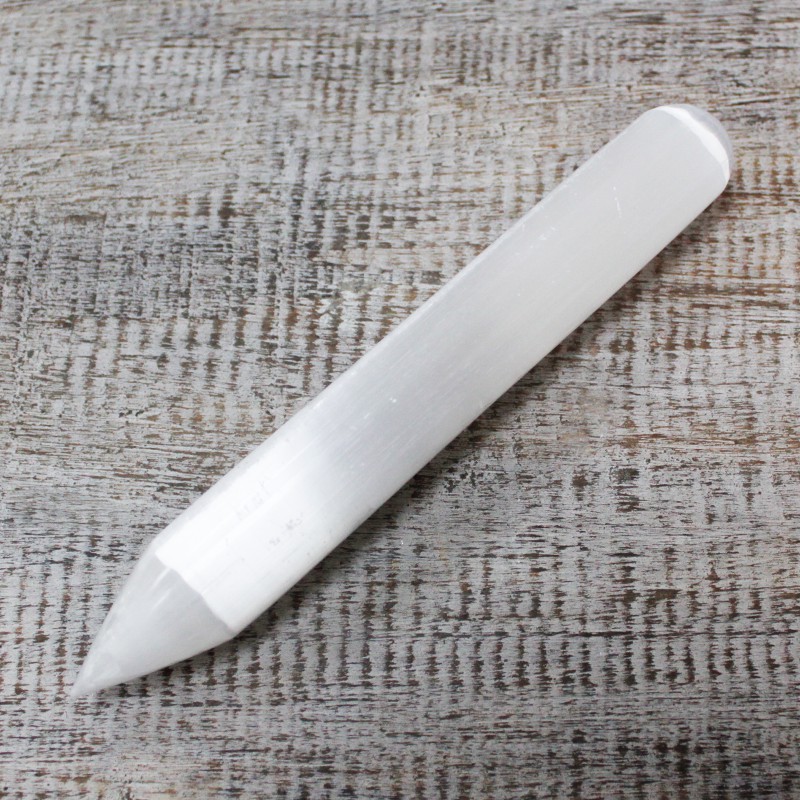 Varinha de selenite - 16 cm (ambas as extremidades pontiagudas)